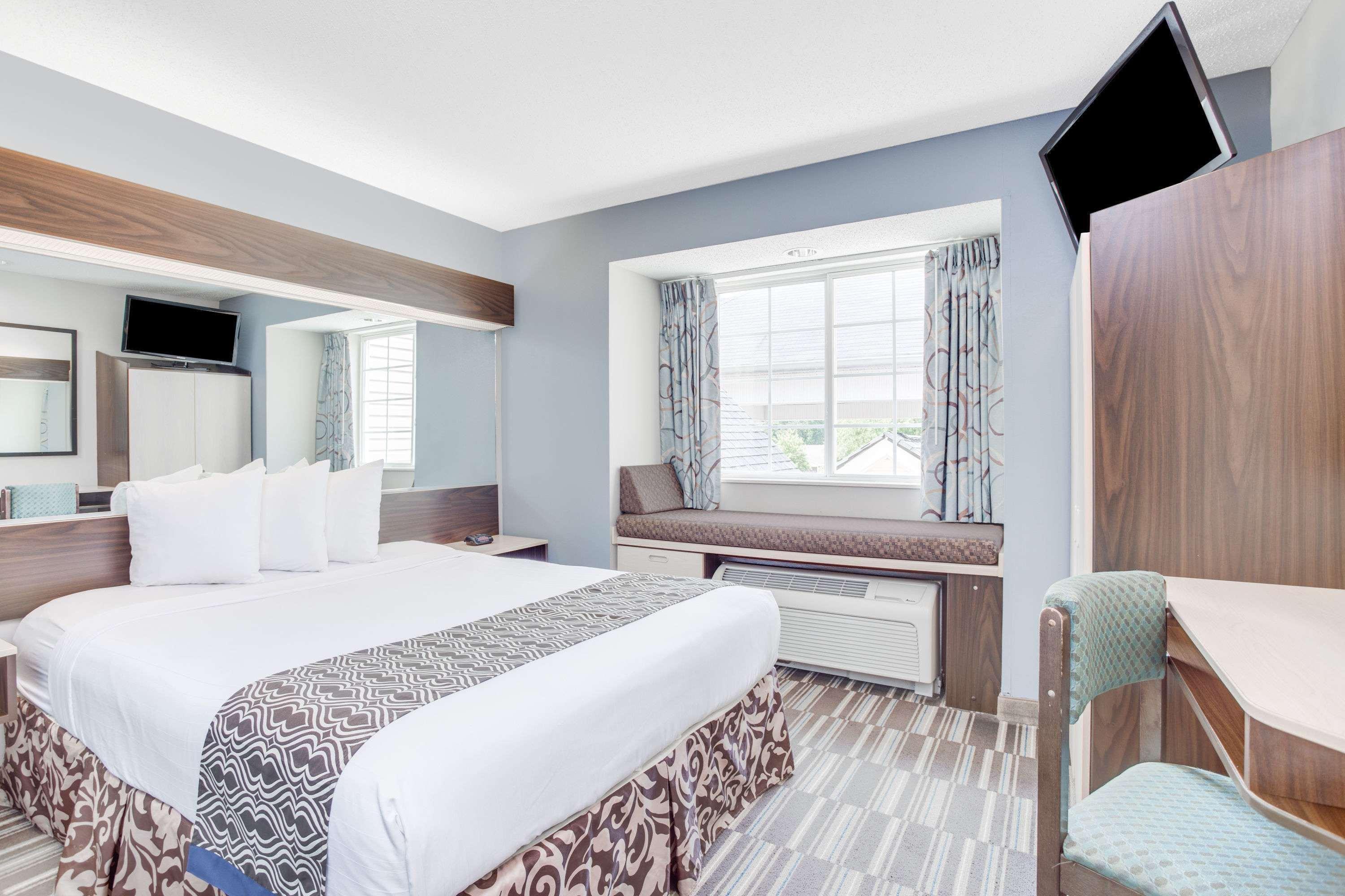 Microtel Inn & Suites Columbus North Экстерьер фото
