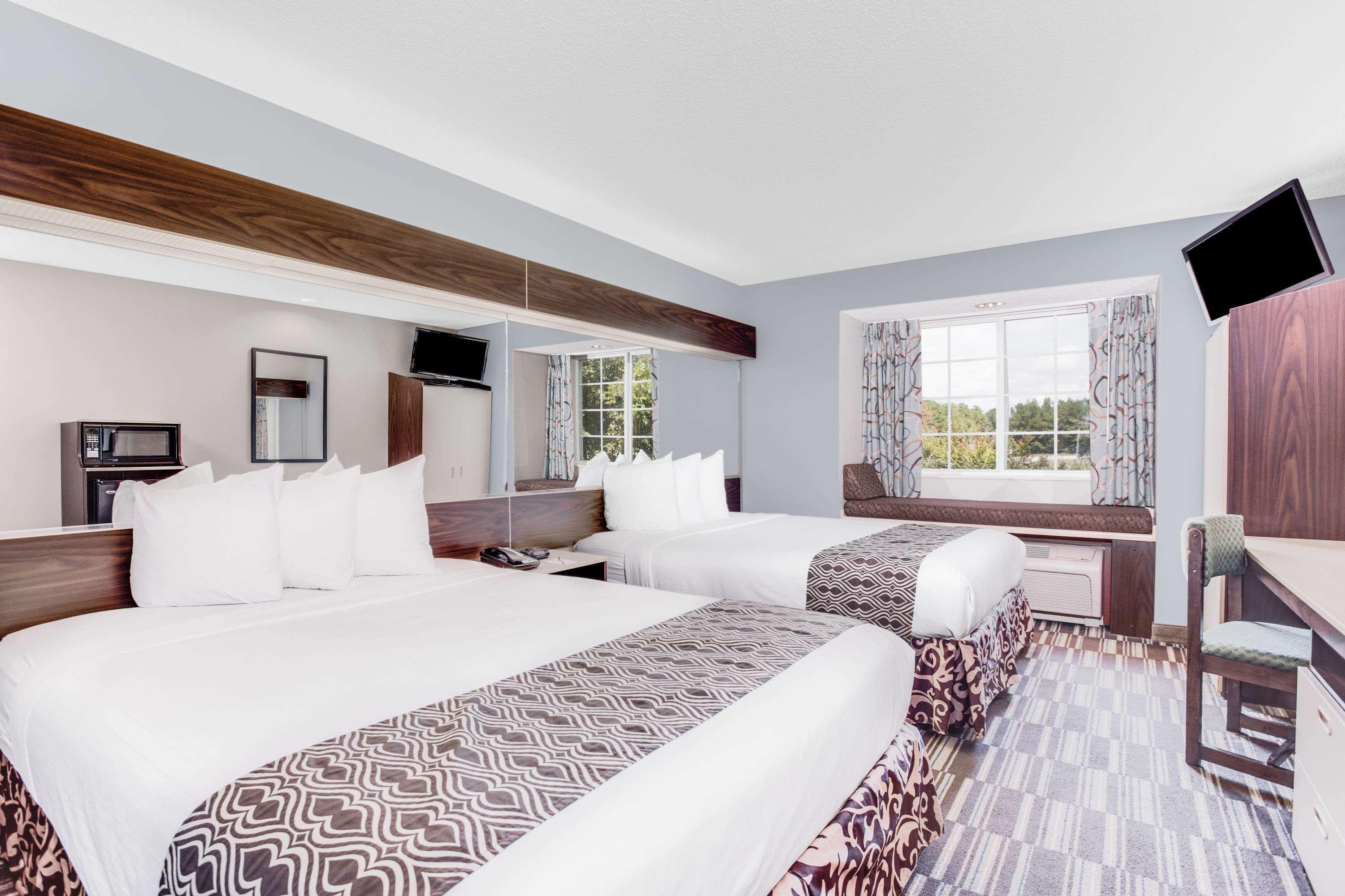 Microtel Inn & Suites Columbus North Экстерьер фото