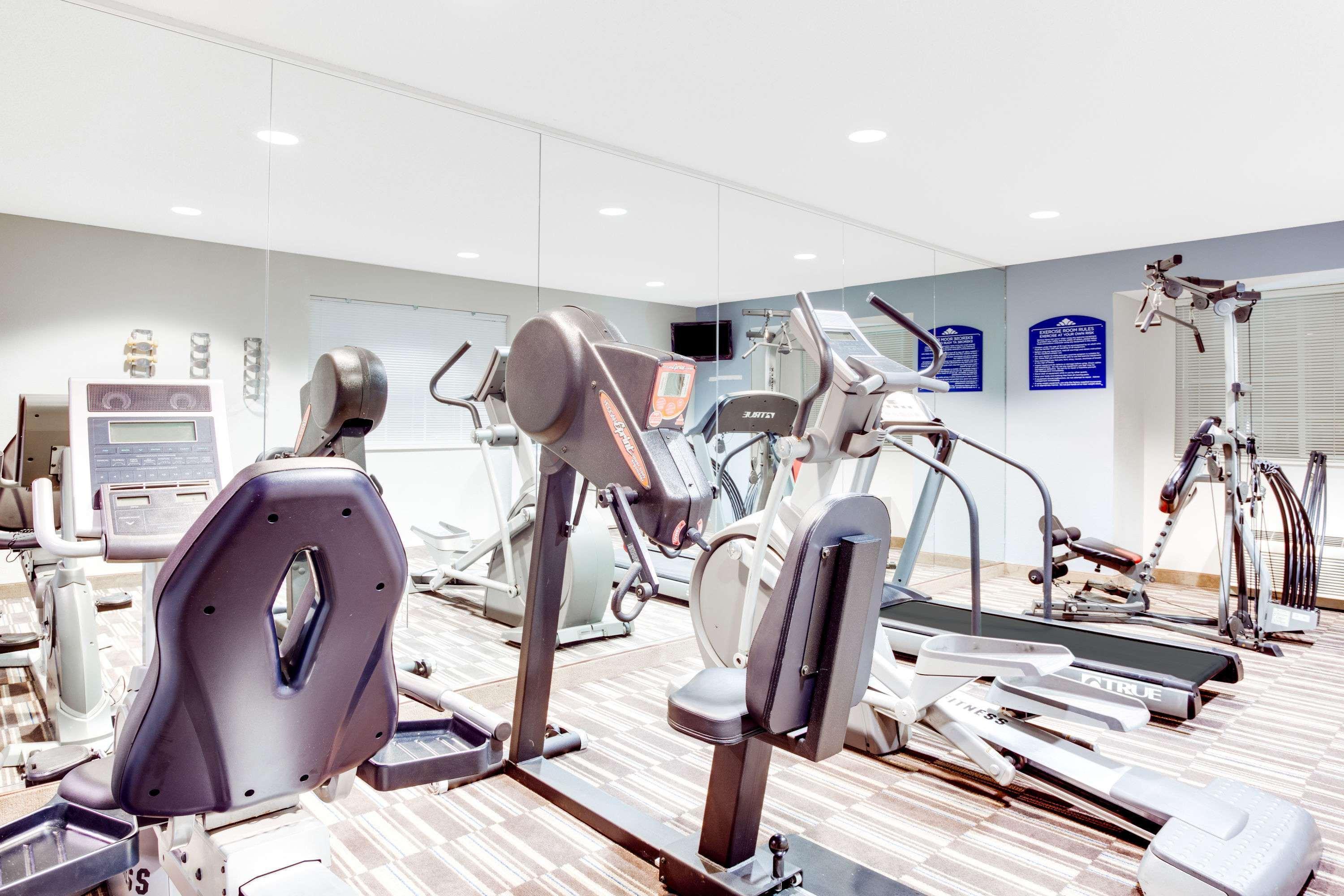 Microtel Inn & Suites Columbus North Экстерьер фото