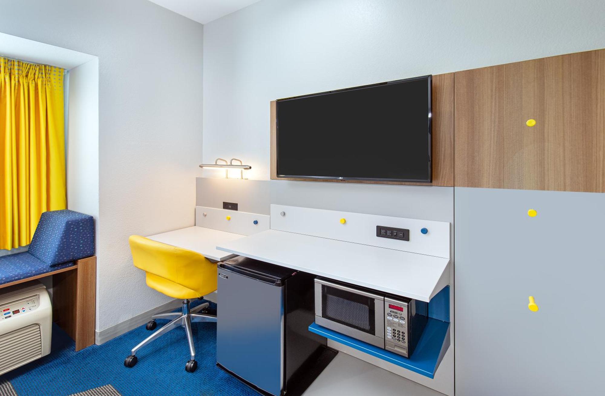 Microtel Inn & Suites Columbus North Экстерьер фото