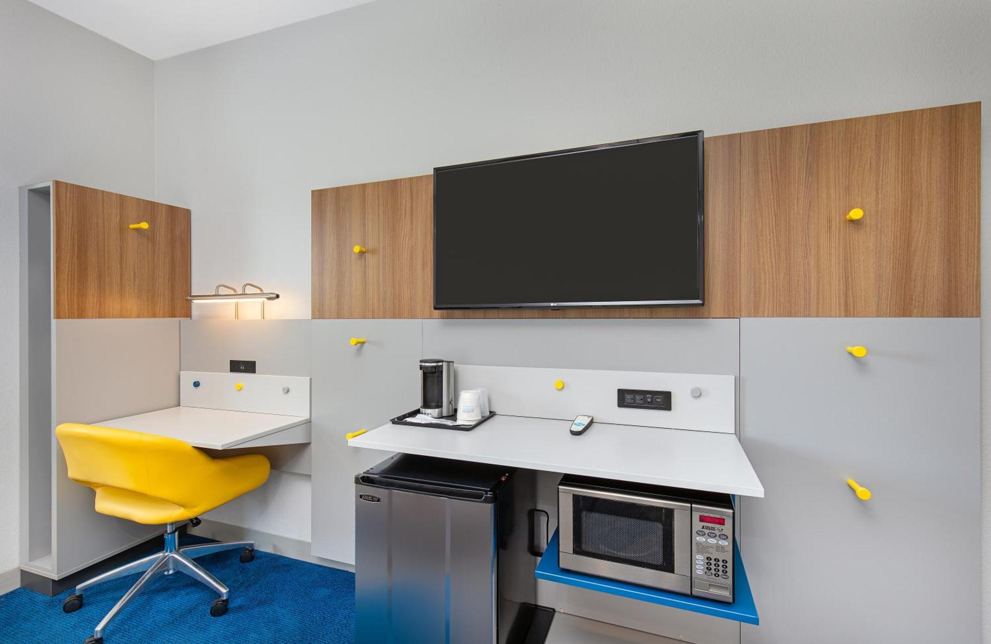Microtel Inn & Suites Columbus North Экстерьер фото