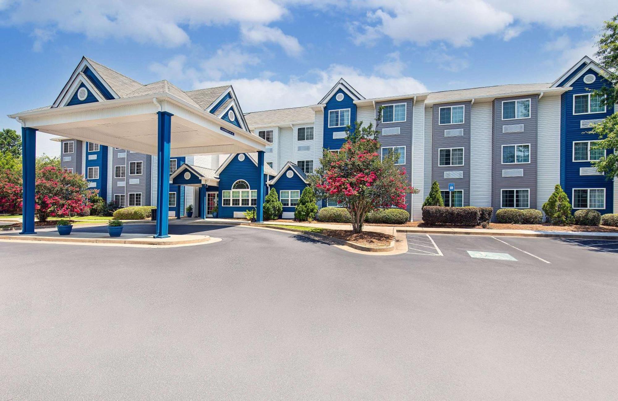 Microtel Inn & Suites Columbus North Экстерьер фото